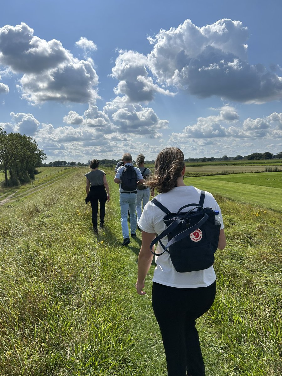 Genoten van de historische wandeling over “grenzen” door Plasmolen/Middelaar verzorgd door Theo v Brunschot van Stichting Huys te Moock 🥾☀️🌳 Aanrader voor eenieder ☺️ Elke laatste zondag van de maand van apr-okt 🎉👏 <a href="/MookMiddelaar/">Mook en Middelaar</a>