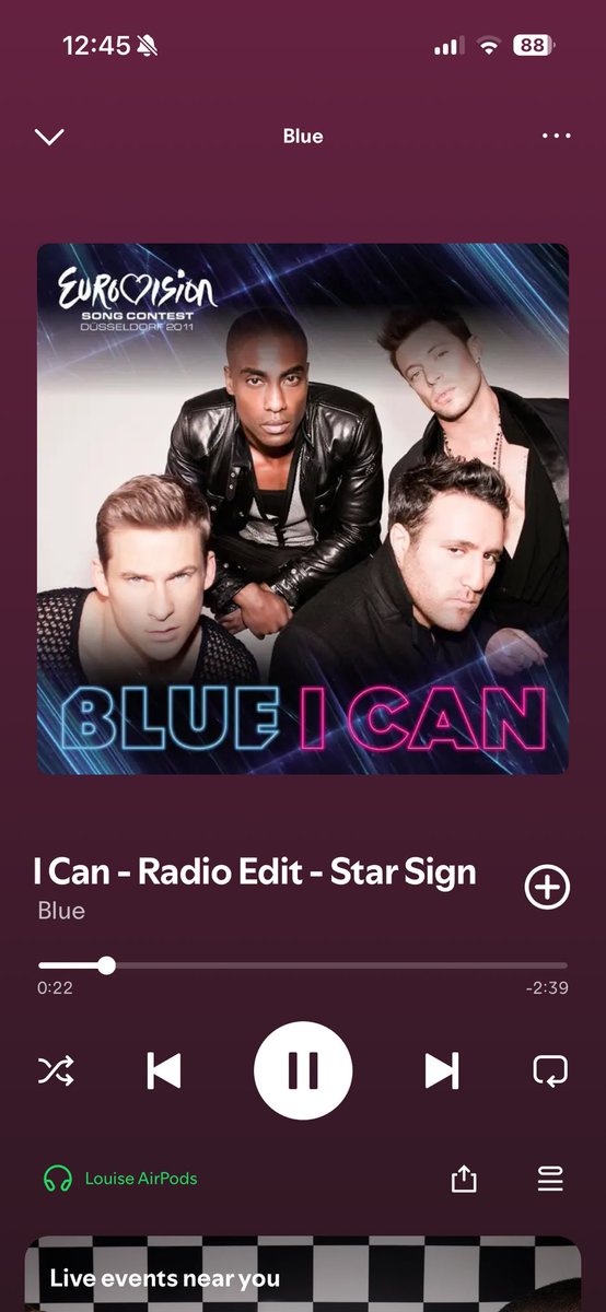 keeping_it_blue's tweet photo. When this comes on shuffle, can relate to some of these lyrics #getbackupagain #ican music is my therapy, Thank you @officialblue for the music over the years and Thank you for never changing @AntonyCosta those hugs are always needed 💙💙💙💙 https://t.co/szGu5mmAgV