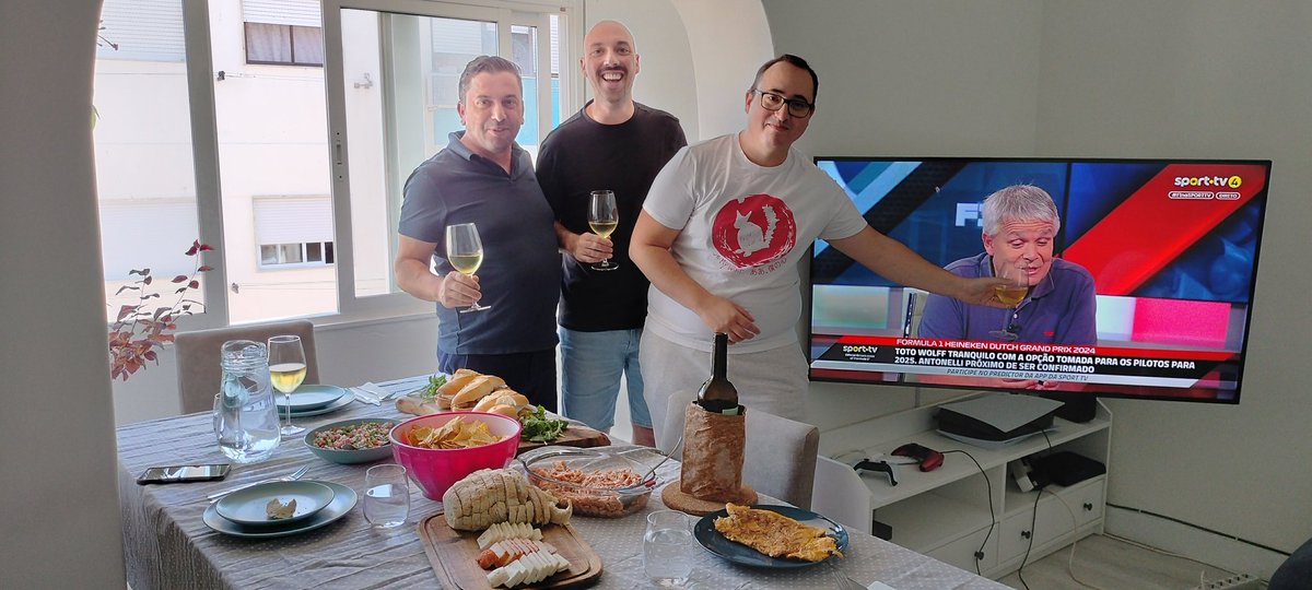 Almoço de amigos e F1, o Veiga parecia ter sede 🤣

#f1nasporttv