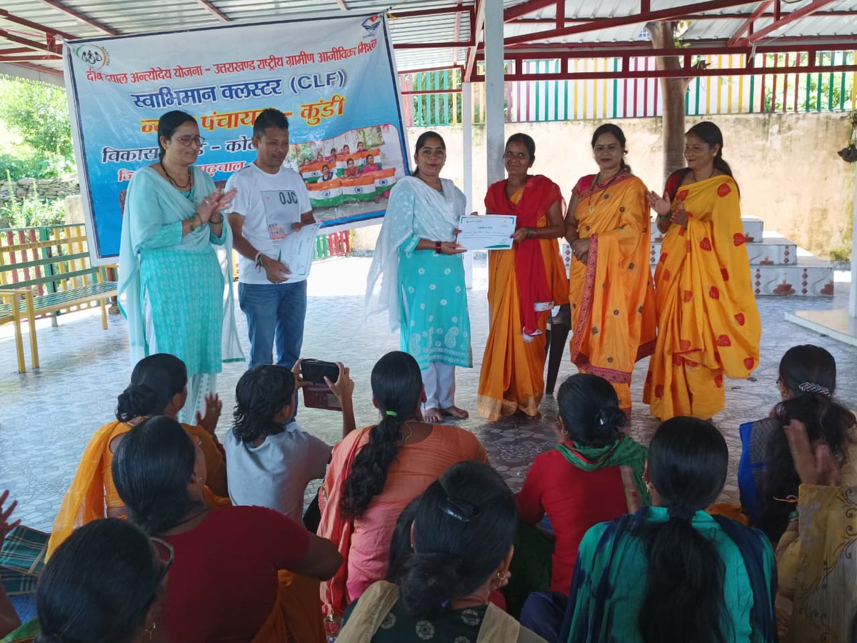 KotRduk's tweet photo. Today lakhpati didi program held at kundi sabdharkahl # under kot block. Lakhpati didi certificates and ccl cheques were distributed among shg members. Bmm kot# M&amp;E reap , area cordinator nrlm and reap clf staff was present. https://t.co/HVYZDwqm6l