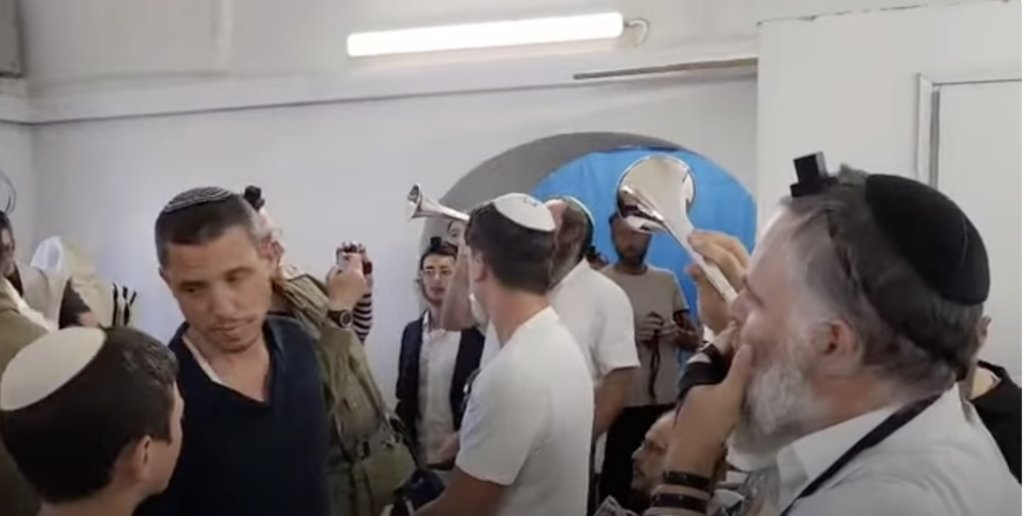 Christenen tussen hoop en vrees (8): Na 2000 jaar schalden er weer zilveren bazuinen over de Tempelberg dlvr.it/TCLt9w