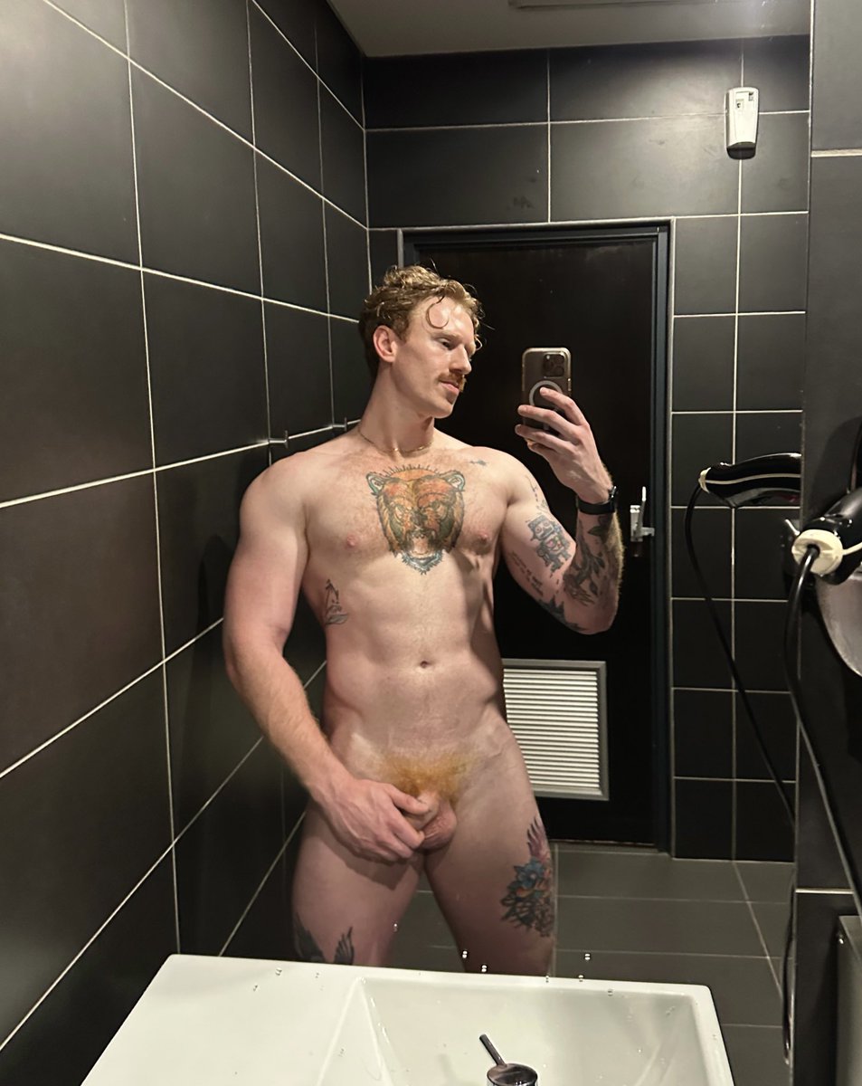 gingerbredmanza's tweet photo. feeling like a big boy https://t.co/RQ4dMkRfGT