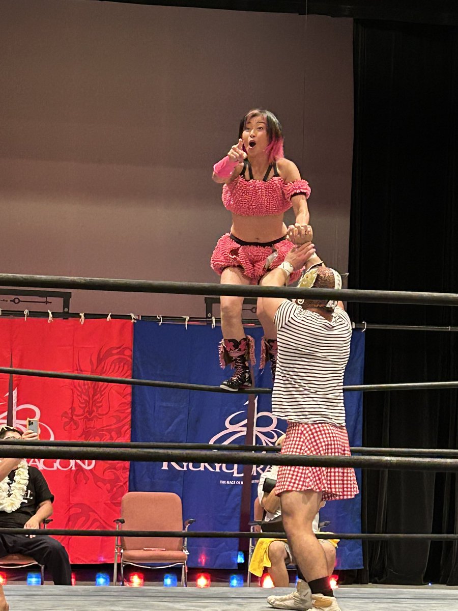 miki_leather's tweet photo. おもろかった琉球ドラゴン女子プロレス https://t.co/dZWL1ZNBed