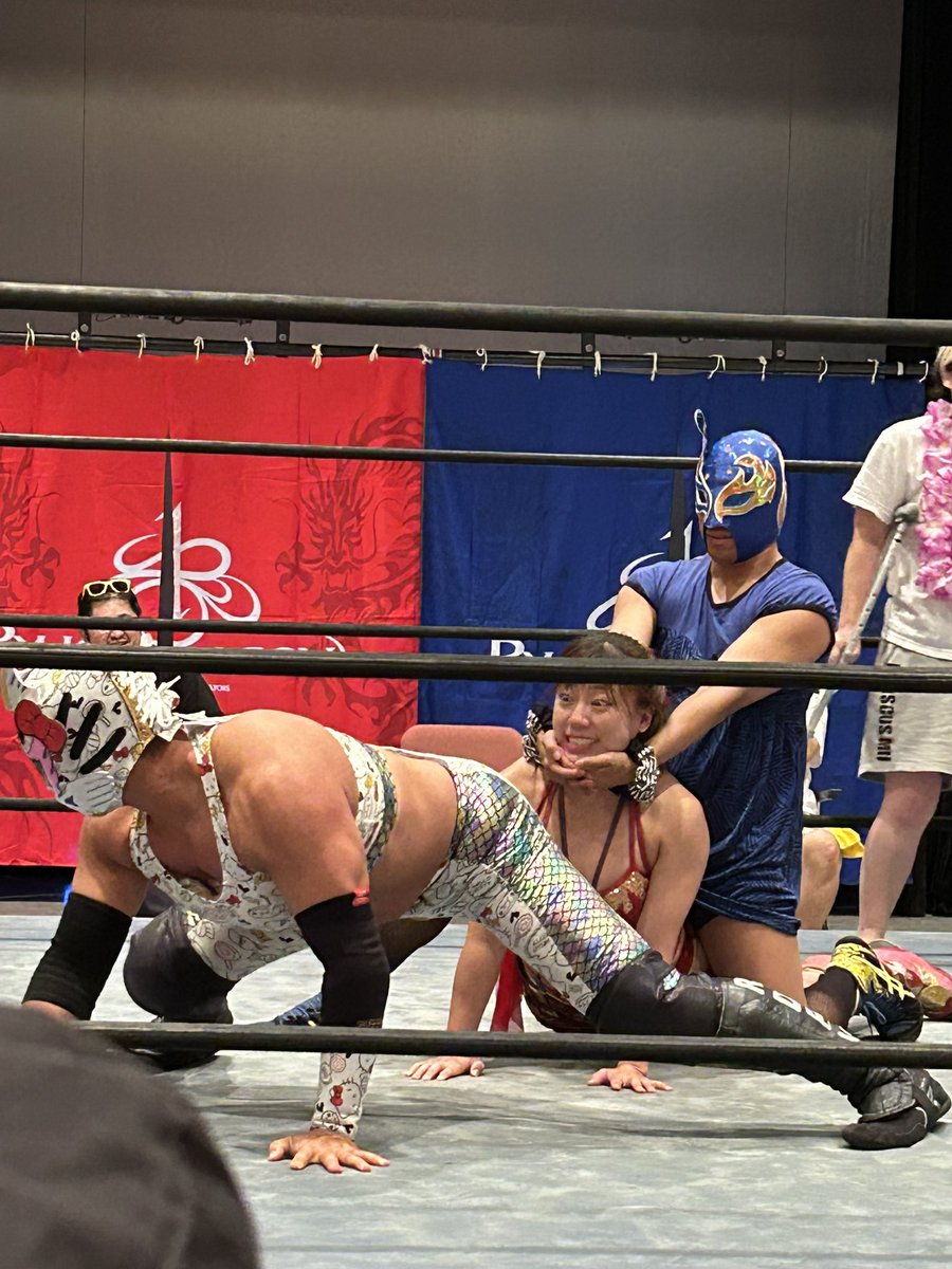 miki_leather's tweet photo. おもろかった琉球ドラゴン女子プロレス https://t.co/dZWL1ZNBed