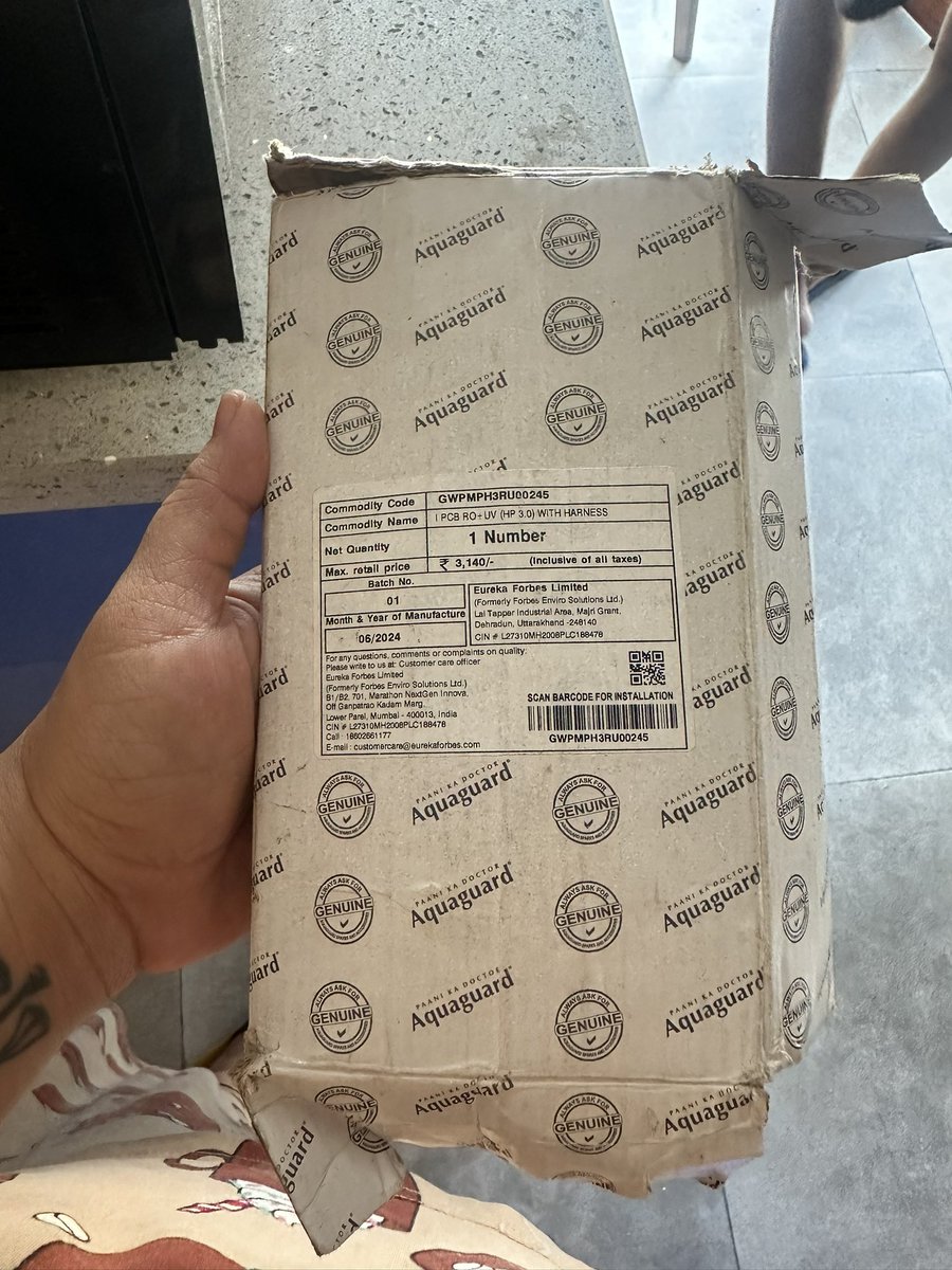 iamdivya's tweet photo. This is given by  @EUREKAFORBESCO @EurekaForbes  service centre as a brand new replacement ….my senior citizen parents were given this box thinking they would not know! Your call helpline executives after ten calls tell me there is no senior availble either to talk … harassmnt https://t.co/EJOoflbshv