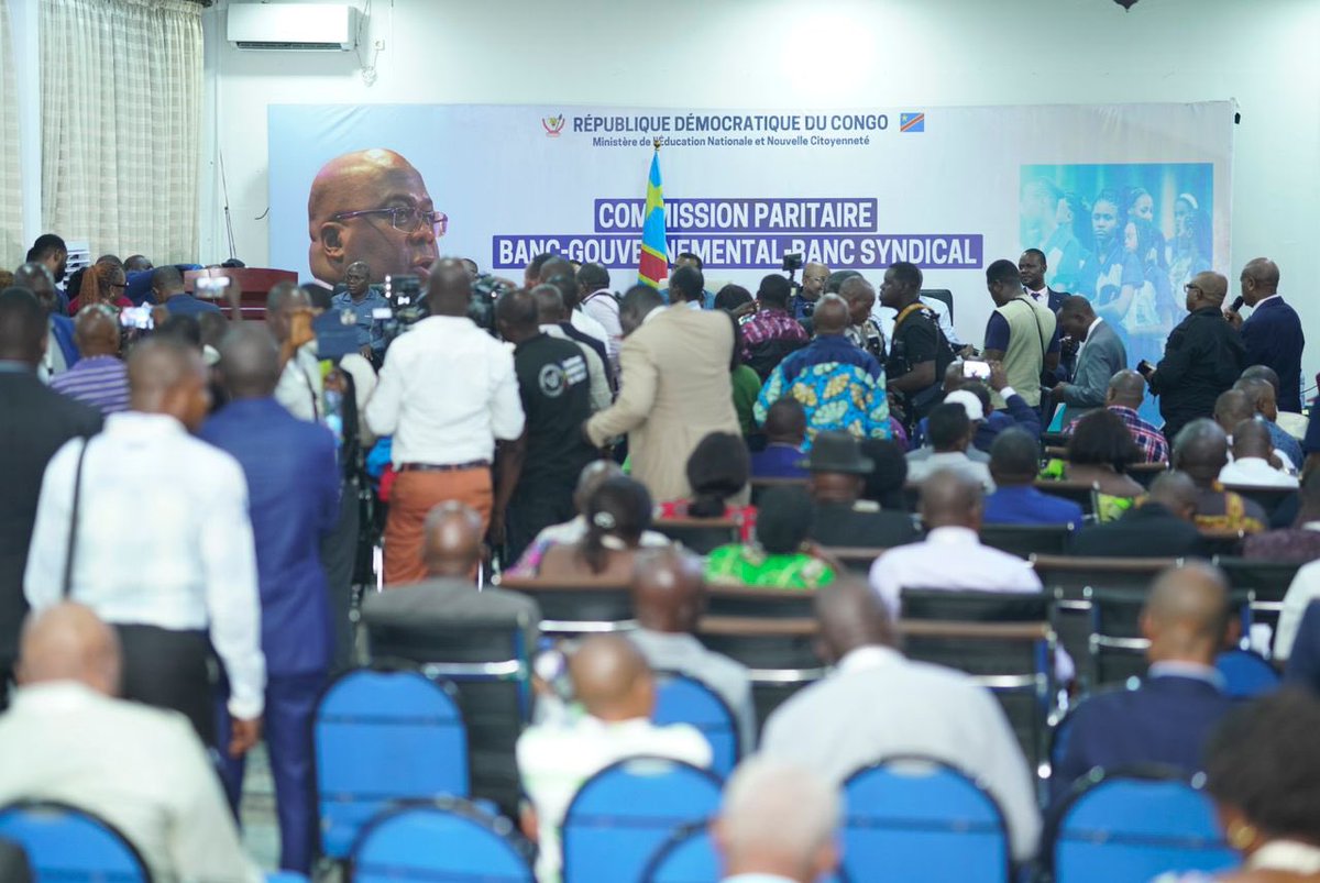 #RDC Accord historique pour l'éducation en RDC : La rentrée scolaire fixée au 02 septembre 2024. <a href="/MinisterEDU_NC/">Ministère de l'Education Nationale-NC</a> 

—— Après plus de 10 jours de négociations intenses, les assises de la commission paritaire Gouvernement-banc syndical, tenues au village Vénus de Bibwa à Kinshasa,