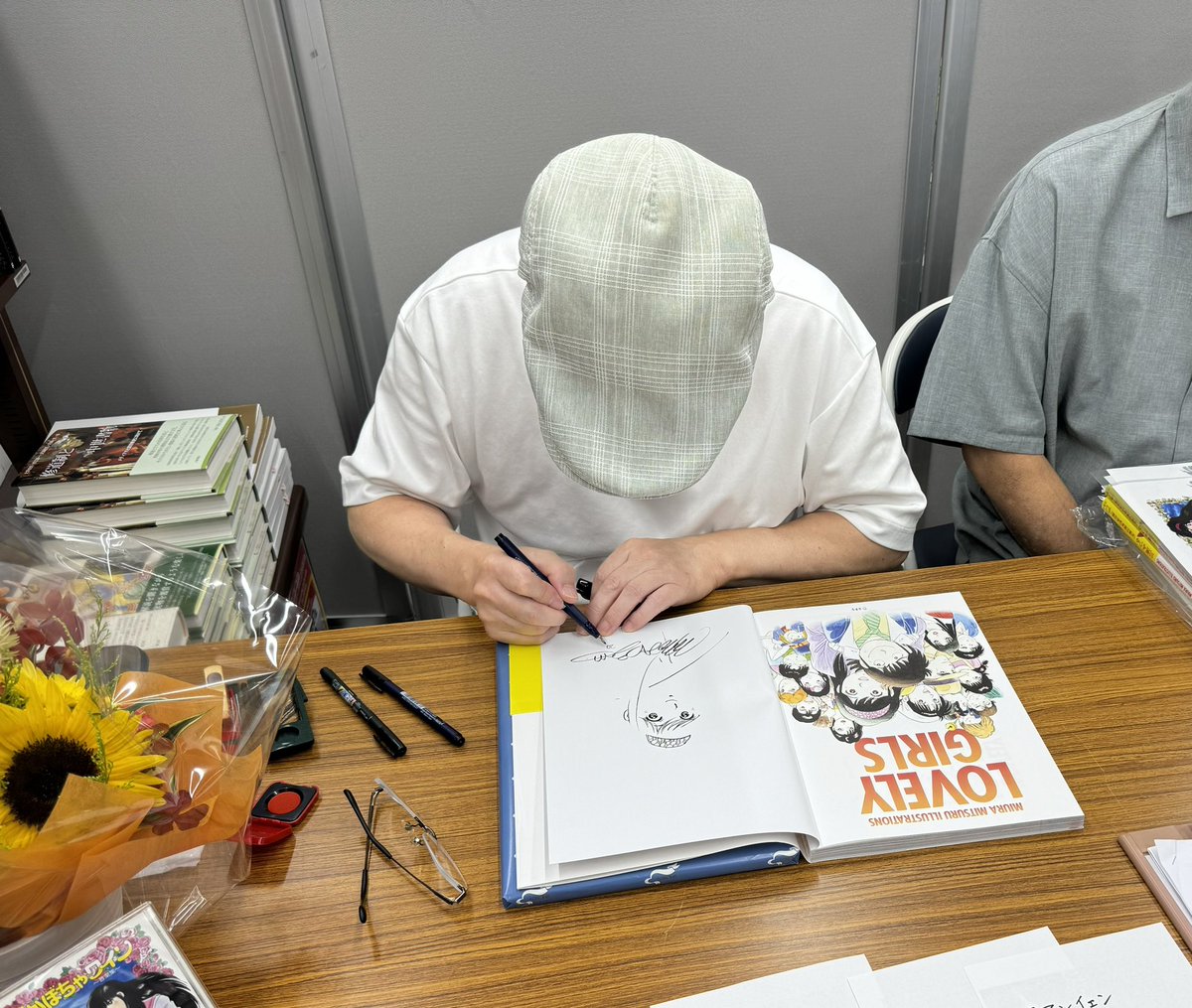 書泉グランデでは三浦みつる先生の『LOVELY GIRLS MIURA MITSURU