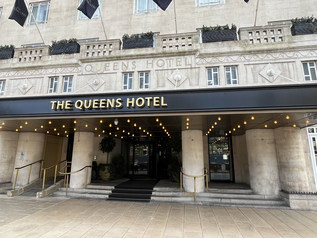 lucythinkssome's tweet image. Leeds City Square this morning