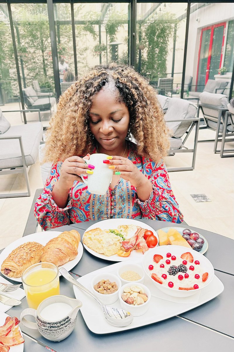 SparkleAmora's tweet photo. Dobré ráno from Prague 🇨🇿. It’s another beautiful day to eat.For all your vacation package needs, contact @klassiquetravels . Let’s make your travel dreams a reality!#thechillingotoos
#journeysbysparkleamora 
#theotoosvacation 
#klassiquetravelers 
#klassiquetravels https://t.co/OeDeUrqpVO