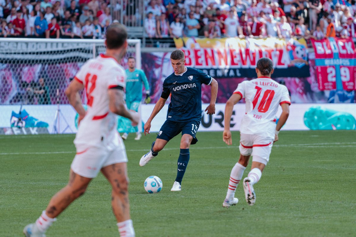 VfLBochum1848eV's tweet image. Eine ganze Reihe an Bundesliga-Debüts gestern bei #RBLBOC. Patrick #Drewes, Ibrahima #Sissoko und Jakov #Medic standen in der blau-weißen Startelf.