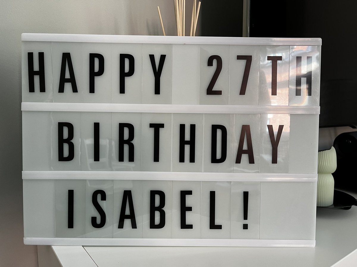 isabeldom_97's tweet photo. Seguimos celebrando jeje https://t.co/CWUwPp2nZH