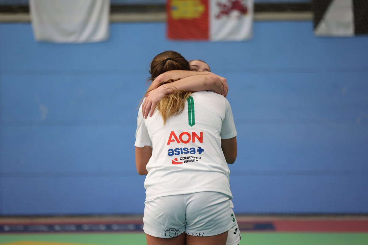 Campeonas de 🇪🇸, del 🌍 y de donde vosotras queráis! 🥇 <a href="/_beleen07_/">Belén Rodríguez</a> <a href="/martaregordan/">martaregordan</a>