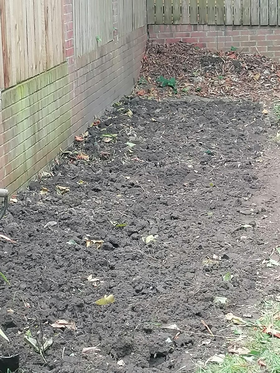 Our little humans have worked hard this week getting the  Community Garden ready for winter 😀👍