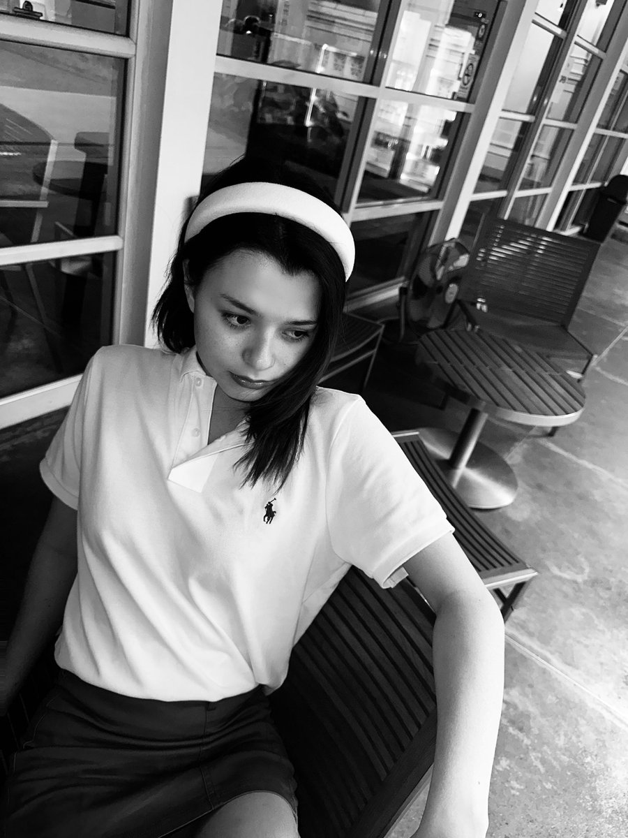 AngelssBecky's tweet photo. sporty gf? 
#beckysangels https://t.co/ymnvqTQgsc