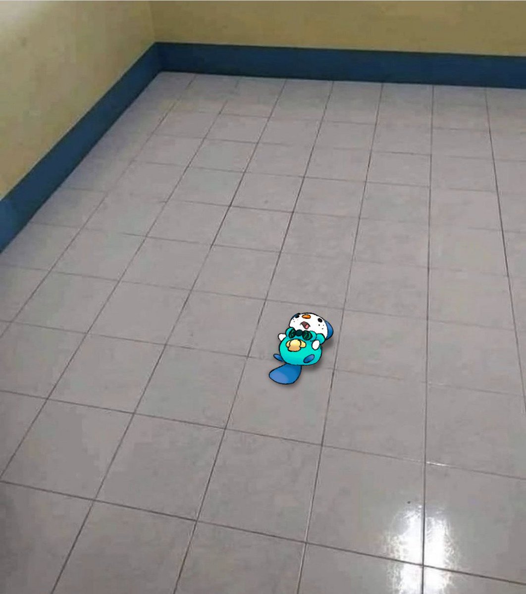 Found this weird creature on the pokemon centre floor