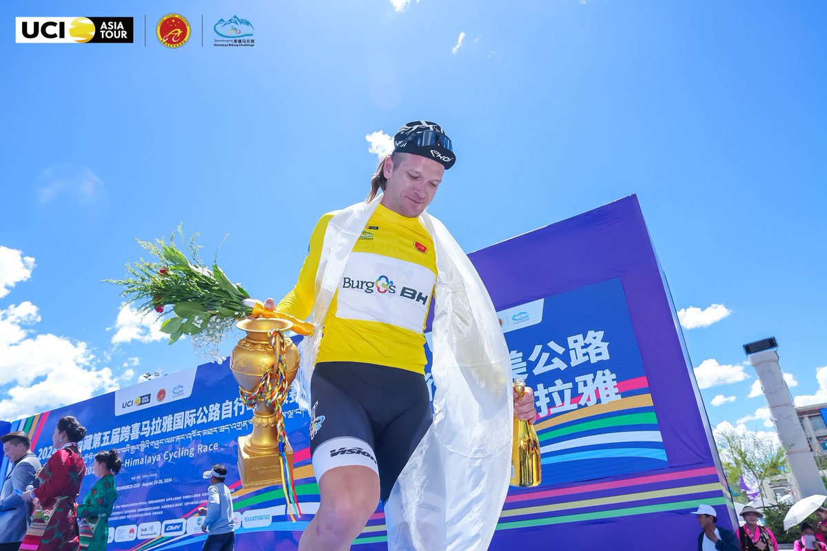 💛 Comenzó el año de amarillo en Nueva Zelanda 🇳🇿 y lo está cerrando, también de amarillo, en China 🇨🇳

👑 Sir Aaron Murray Gate