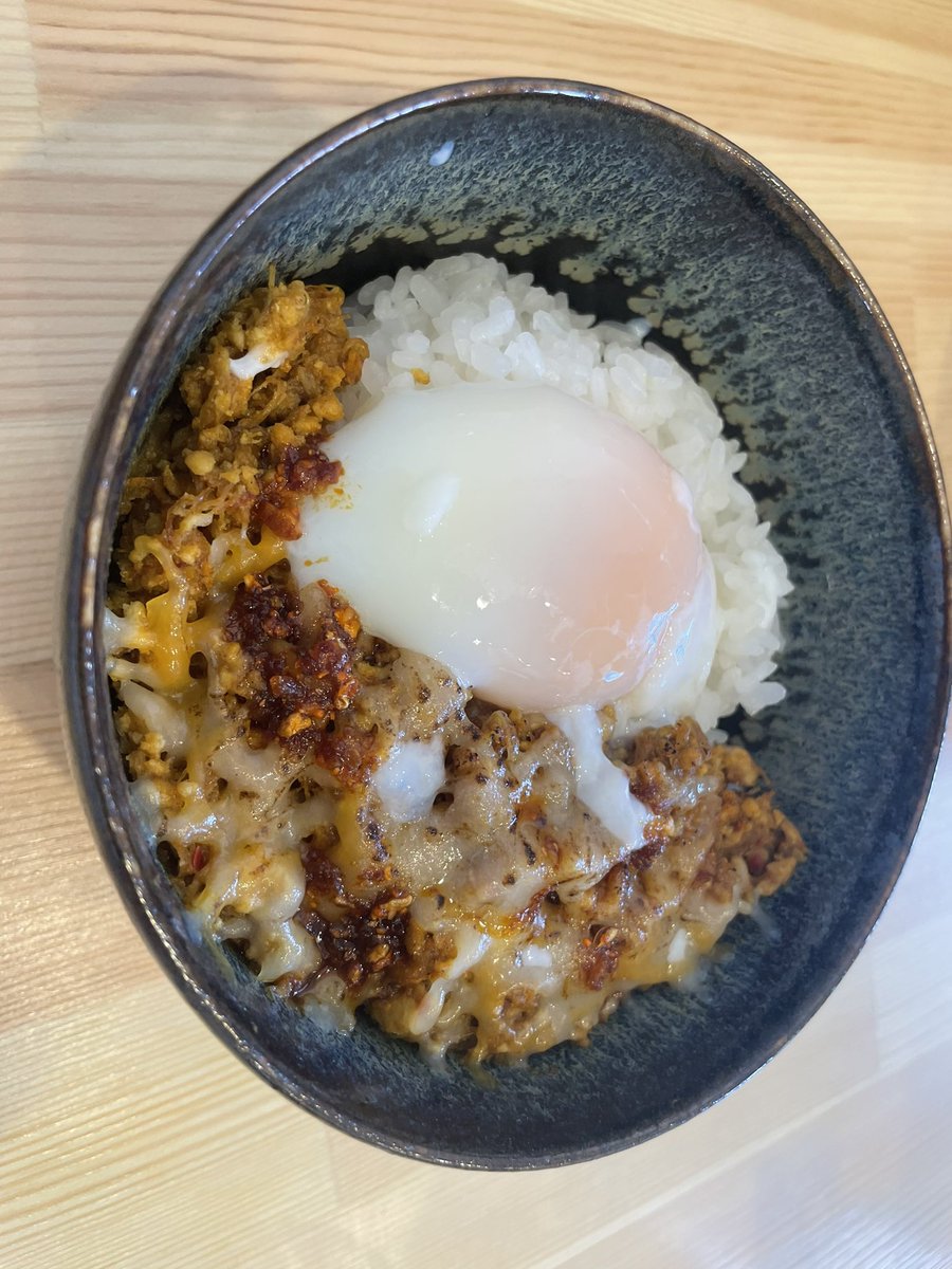 SunSunCureSunny's tweet photo. #らぁ麺秀登 さんへ行ってきた
リニューアルしてから塩が美味しくてそっちばっか食べてるけど
今度は醤油と味噌も食べたいなと
カレー最高に美味しかったです。 https://t.co/xNFUb1cf1p