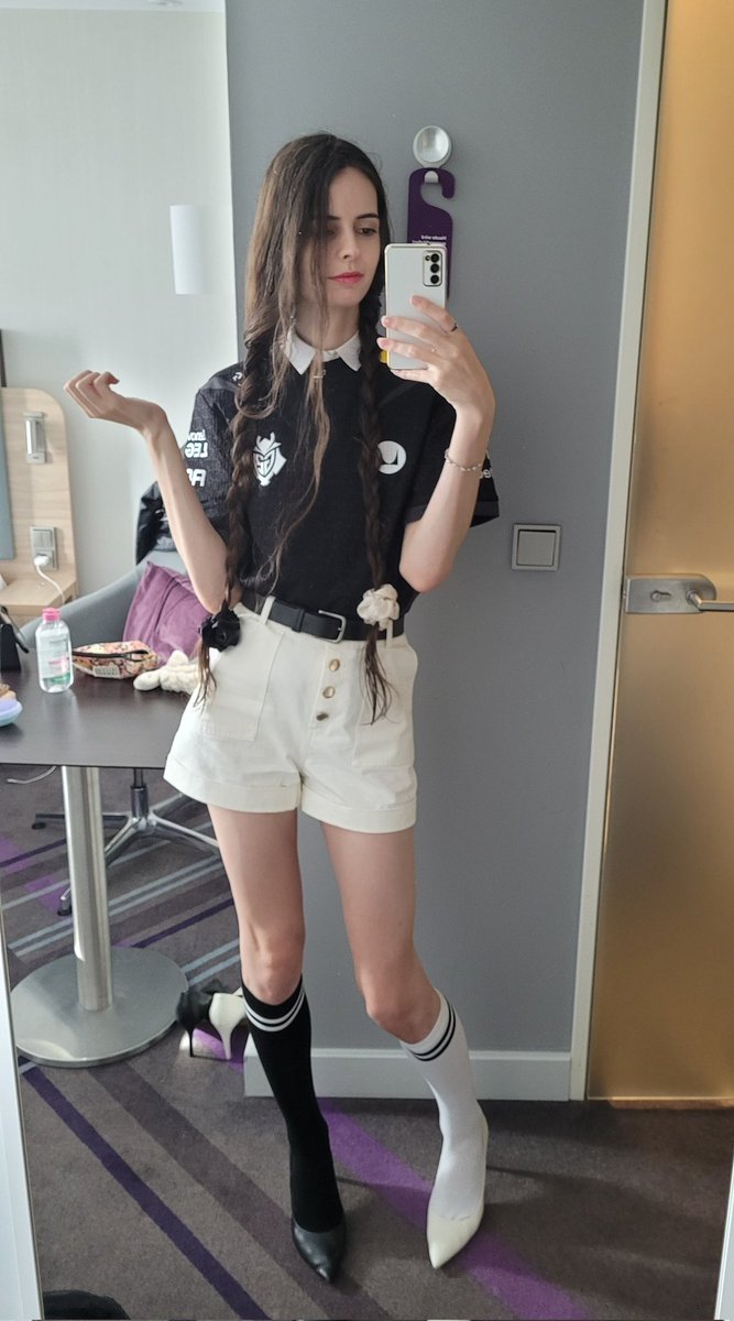 Colomblbl tweet media