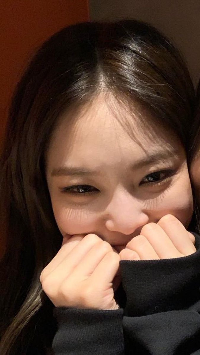 BuildOneMirai's tweet image. This photo is from when I was still struggling at the beginning.

이 사진은 내가 아직 시작 단계에서 고군분투하던 때의 것입니다.
#Jennie