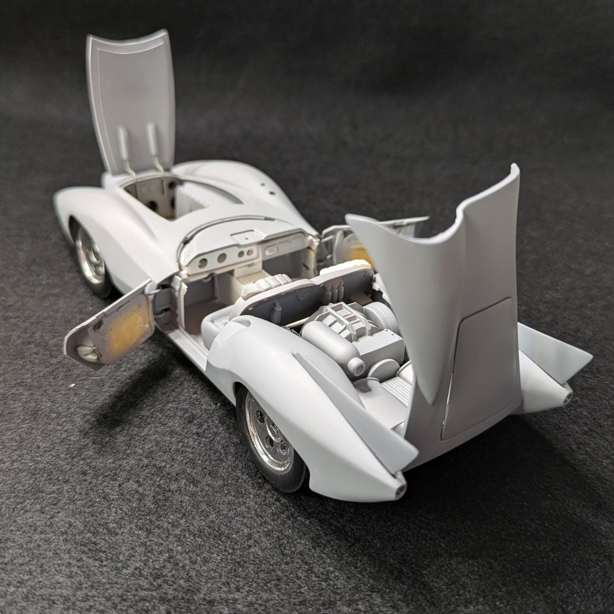 truesuger's tweet photo. ポーラライツマッハ号
まだやってます（汗）
#speedracer
#mach5 
#マッハ号
#modelcars https://t.co/DstDmQQk59