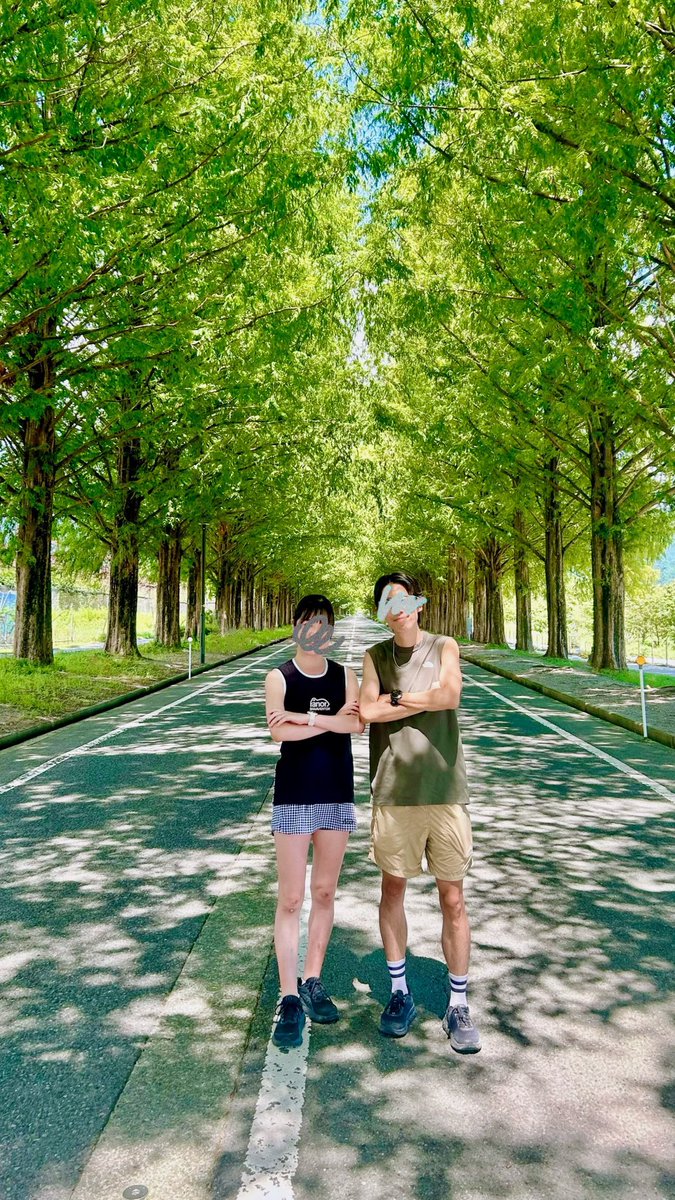 pocha_runner's tweet photo. 【昨日トレ】
🏃‍♀️メタセコイヤ並木ジョグ10.2km
🏊‍♀️琵琶湖湖水浴45min

夫と休日ジョグデート🫶
渋滞🚗巻き込まれて正午🕛炎天下☀️35℃の中走った🔥
並木の木陰🌲で涼しかったし景色もよくて楽しかった😆🎵
熱った身体は琵琶湖でアイシング🧊 https://t.co/JrOB8vUlul