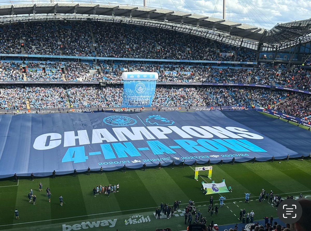 _DB7K's tweet photo. Fantastic feeling yesterday being back at my old club Manchester City Football Club for the first home game of the Premier League season v Ipswich Town FC ⚽️⚽️⚽️

The progress of the club on and off the pitch is a wonderful example of football and business from the City 👍 https://t.co/quAbgU2HTb