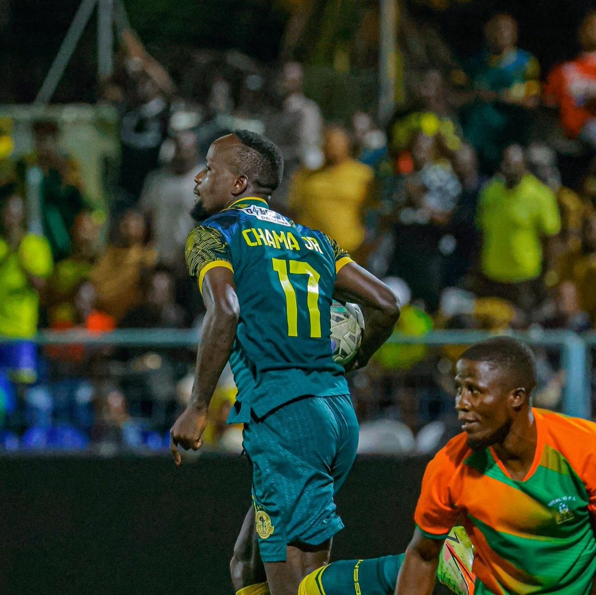 KI Stephen,Pacome, Maxi Nzengeli,Clatous Chama....Kwa hii back bone, CAFCL teams kazini kwao kuna kazi!
#yanga #wananchi #CAFCL