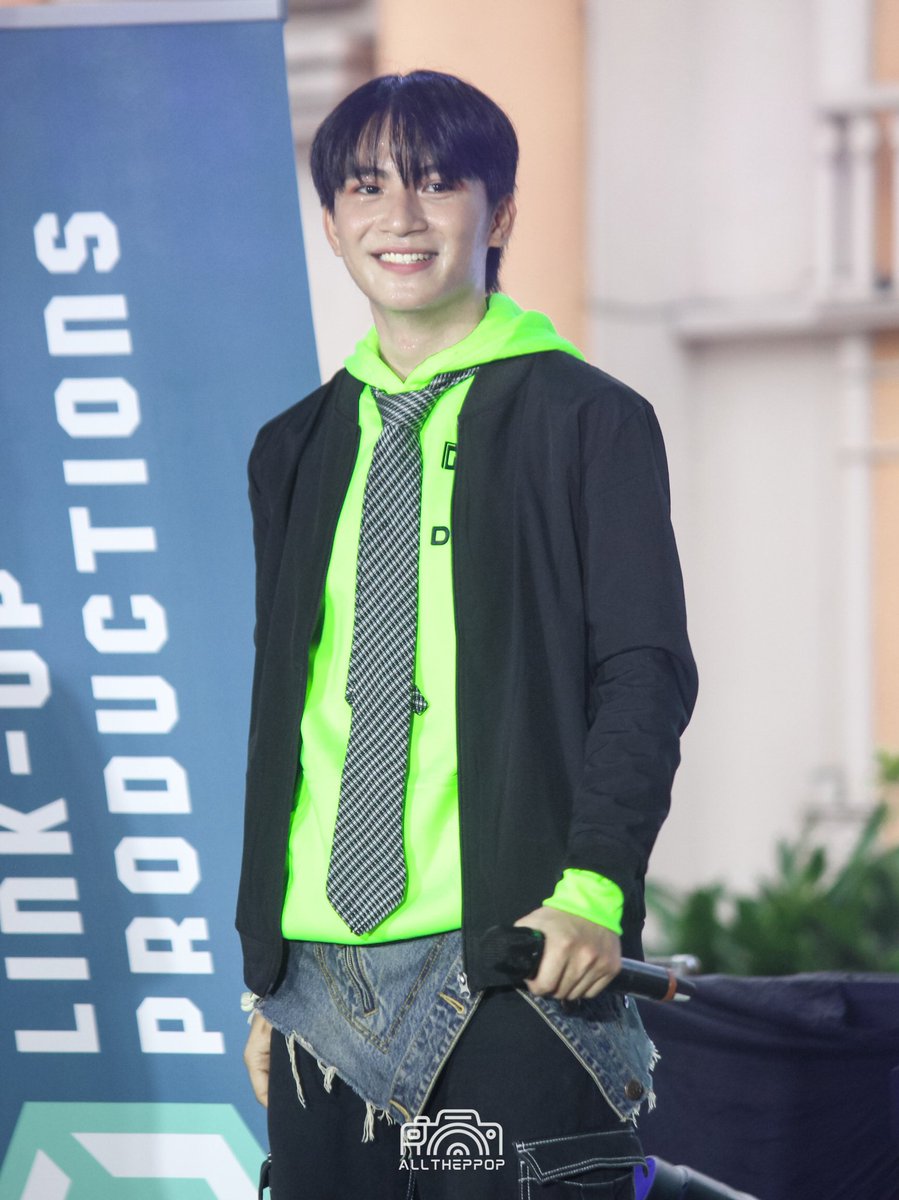 AllThePPop's tweet photo. 08242024 | ASIAN WAVE EXPERIENCE at the Venice Grand Canal Mall
GENZIX KIYO @GenZix_KIYO
#AsianWaveExperience
#GenZix @GenZixOfficial
#PPOP #PPOPRise https://t.co/eiRdww8hiW