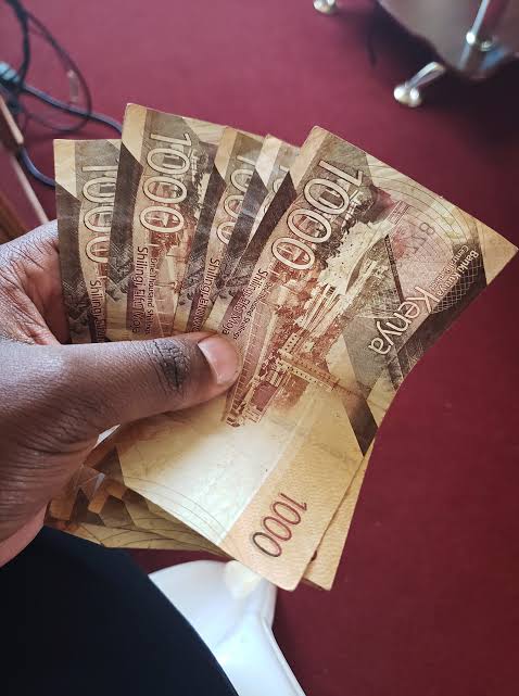 You can make KSh 5,000 per hour working at night, If you have:

1. A laptop
2. Internet
3. Free time

Here are 7 remote jobs you can do at night that pay KSh 5,000 per hour:

Check here: start-remote-work.beehiiv.com/subscribe