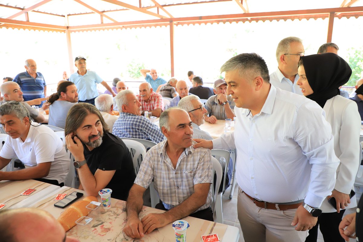 halisgundogdu's tweet photo. Önceki Dönem #Mahmutlu Mahalle Muhtarımız Merhum İsmail Güven adına düzenlenen mevlide katıldık.
Allah kabul etsin.
@alicetin_07 https://t.co/bZTD6yciWC