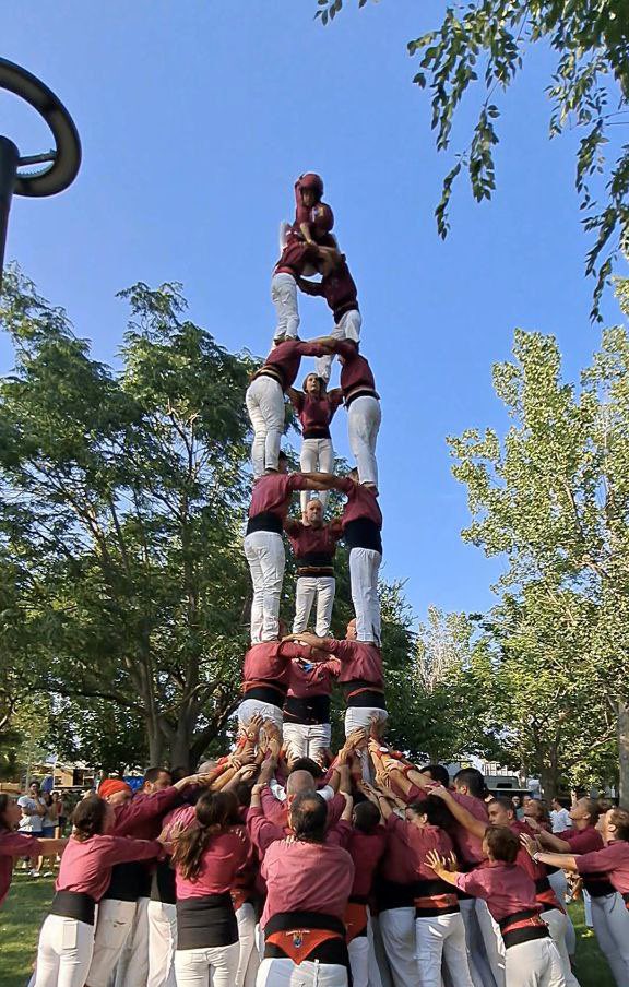 CdLleida's tweet photo. I a la tarda d'ahir, vam acabar el doblet a Alpicat, descarregant 2pd4, el 4d6, el 3d7, el 4d6a i el pd5.
#castells #castellers #lleida
#excusaperfecta #orgullbordeus https://t.co/yoCteotFxf