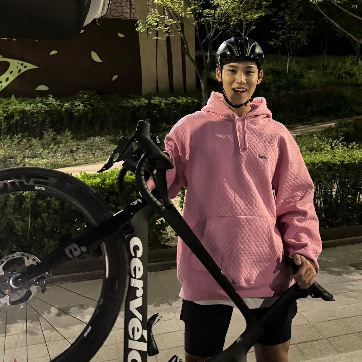 mingyu so cuteeeeee 🥹 💖💖💖💓💓💞🌸🌸🌺🌺💗💕💞💓💓