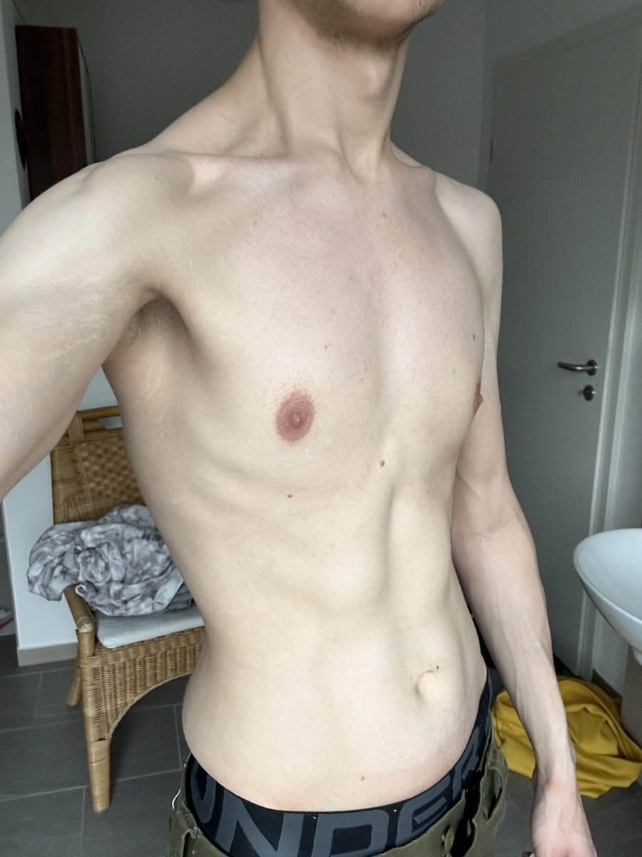 More body pics (Dickpics are out).