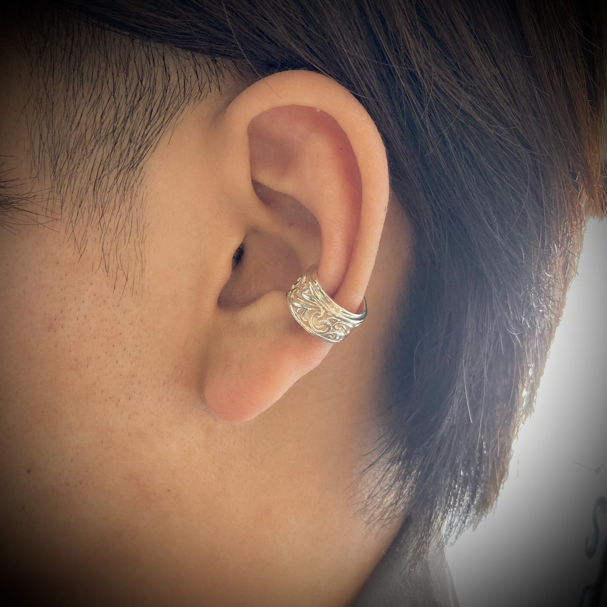 ginya_hamamatsu's tweet photo. 【M.G.C.】
小さい号数のリングは、加工してイヤカフにすることが出来ます‼️

半額対象のリングを使用すれば、お得に自分好みのデザインイヤカフを付けられます✨

気軽にご相談ください🙆‍♂️

#ginya浜松 #silver925 #シルバーアクセサリー #シルバーリング #イヤカフ #アクセサリー #メンズアクセサリー https://t.co/7xgJyRbw06