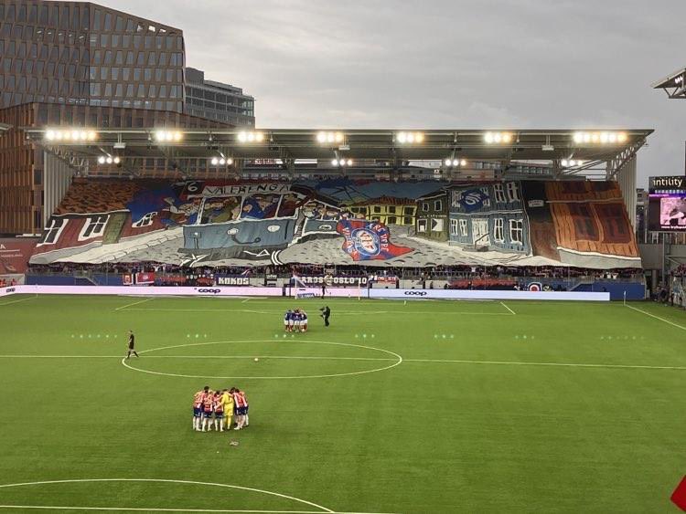 A_GroundHopper's tweet photo. Vi er best i by’n, Og vi hater Lyn Vi er Vålerenga 💙 https://t.co/iGHNWQLst3