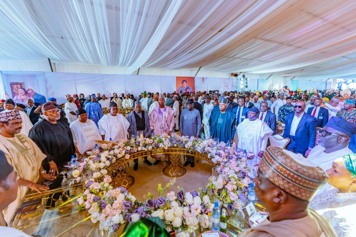 The People's Governor of Kogi State, His Excellency Alh Ahmed Usman Ododo <a href="/OAU4KOGI/">HE. Gov. Ododo Usman Ahmed</a> , over the weekend, attended the wedding of the daughter of the Taraba State Governor, His Excellency Agbu Kefas <a href="/GovAgbuKefas/">Agbu Kefas ⏩</a> . 
The wedding was well attended with the Vice President of the