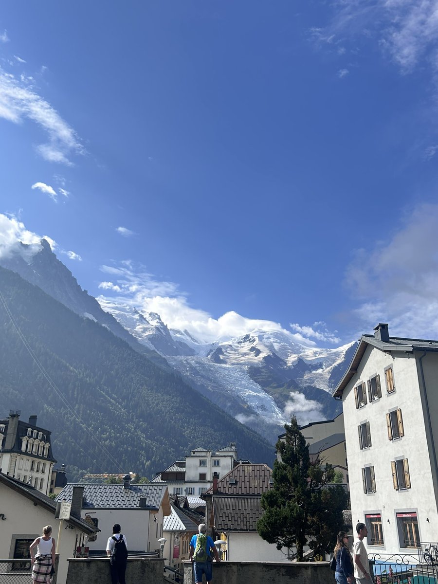 tk1cx Thierry tweet media