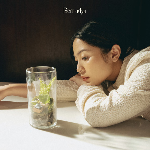 chartdataINA's tweet photo. 📊 #Bernadya “Satu Bulan" meraih 2,035,605 streams di Tangga Lagu Harian Spotify Indonesia.

🏅 "Menjadi Artis Indonesia Pertama yang meraih 2 Juta dalam 1 hari"
Selamat @bearnotber 🎉
@chartdataindo @SpotifyID https://t.co/arw6MzL0va