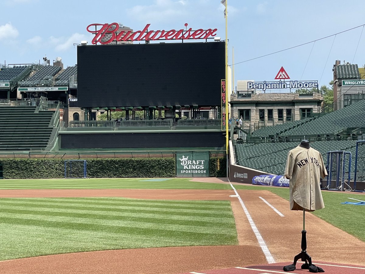 HeritageAuction's tweet photo. 92 years after the legendary fifth-inning home run during Game 3 of the 1932 World Series against the Chicago Cubs, the one where Babe Ruth "called the shot," the jersey from that historic game was sold at our Summer Platinum Sports auction. 

The final price: $24,120,000. https://t.co/N3aSpzH7rA
