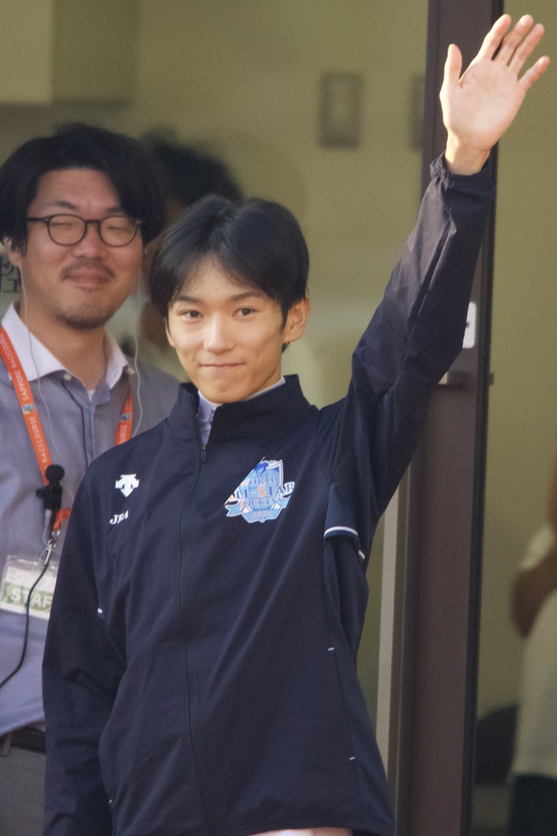 _hina_photo's tweet image. 準備運動して走るのかと思ったら
走らんのかーい🤣

#坂井瑠星
#WASJ
#WASJ2024
#札幌競馬場