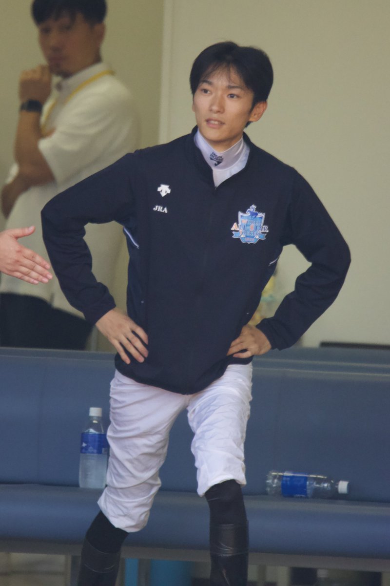 _hina_photo's tweet image. 準備運動して走るのかと思ったら
走らんのかーい🤣

#坂井瑠星
#WASJ
#WASJ2024
#札幌競馬場