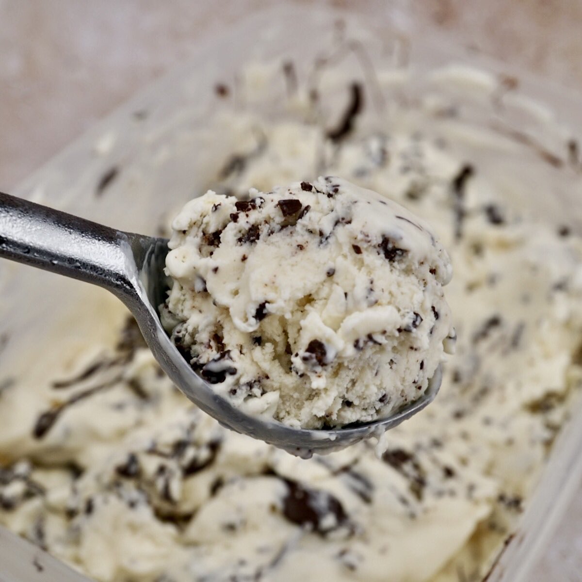 mayhhham's tweet photo. stracciatella
- no me hagas pronunciarlo por favor 
- en otro momento de mi vida te habría juzgado como infantil, pero ahora lo respeto
- igualmente no buscas sorpresas, innovas poco y no te apetece divertirte
- vas a lo seguro y eso te hace sentir bien https://t.co/SosKI9ytIT