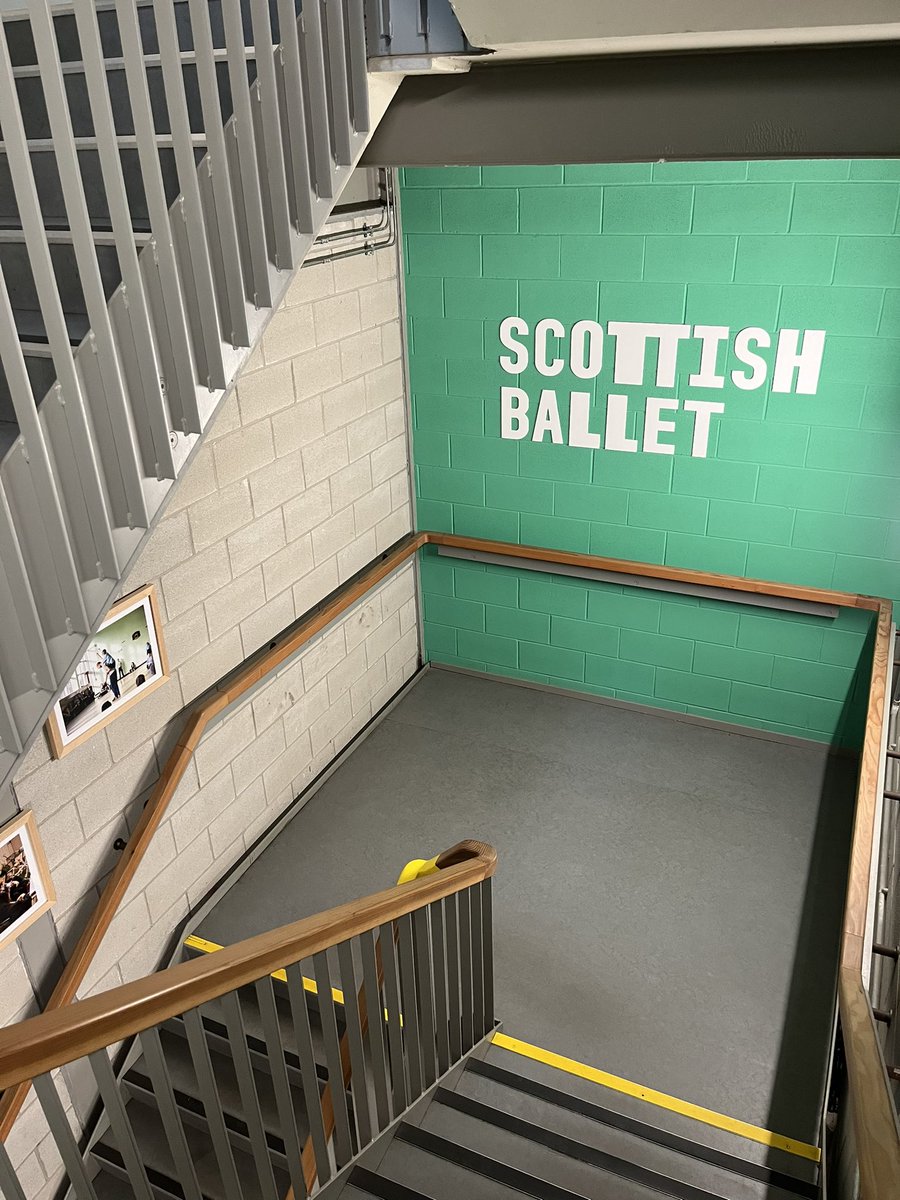 A big « MERCI » for a great week <a href="/scottishballet/">Scottish Ballet</a> ! 🏴󠁧󠁢󠁳󠁣󠁴󠁿
And a special thank you to Artistic Director Christopher Hampson for inviting me and being a continuous support 🙏🏻
Until our paths cross again 👋🏻
#scottishballet #guestteacher