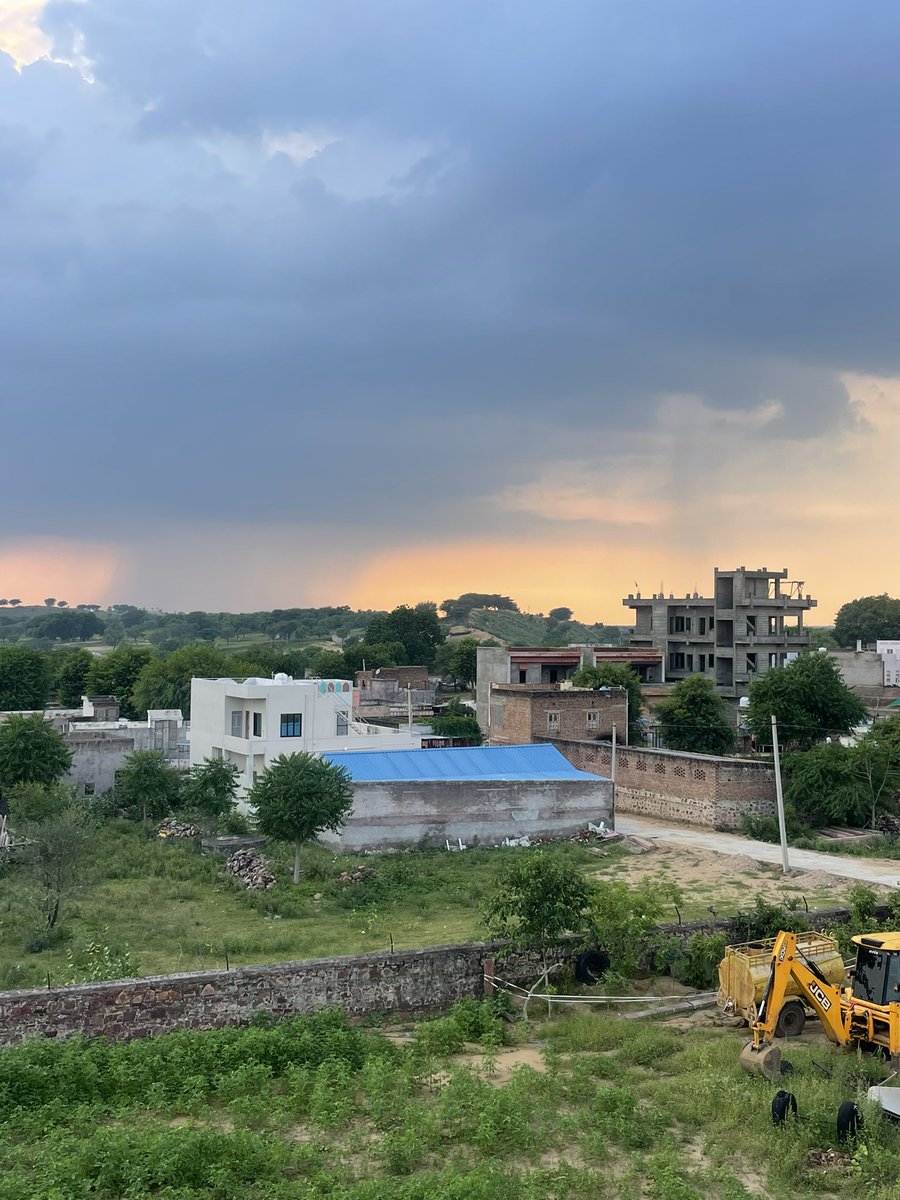HuddaRam80104's tweet image. Good evening my X vamily
Evening view from my balcony 
How its please tell me?

शुभ संध्या मेरी X वैमिली
संध्या समय का दृश्य मेरी बॉलकनी से 
कैसा है बताइए ?
#GoodEvening 
#view #bestview
#villagelife