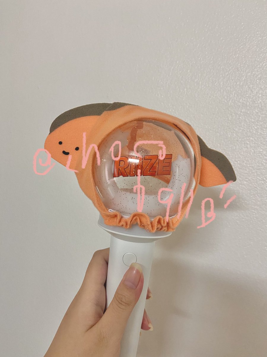 _ChO_Co_bAll's tweet photo. ꒰ wts/พร้อมส่ง⭐️ ꒱ 

ꔛ หมวกแมว หมวกตุ๊กตา ปลอกใส่บง ปลอกแท่งไฟ light stick ★

🧡 น้องแซลม่อน kirimichan เดียวกับที่แอนตัน riize ห้อยคับ~(˘▾˘~)🧡

📤 มีกล่องให้

📮 250 ส่งฟรี

#ตลาดนัดsanrio #ตลาดนัดnct #ตลาดนัดน้องข้าว #ตลาดนัดriize #ชุดตุ๊กตา #แท่งไฟ https://t.co/llx8faHbv1