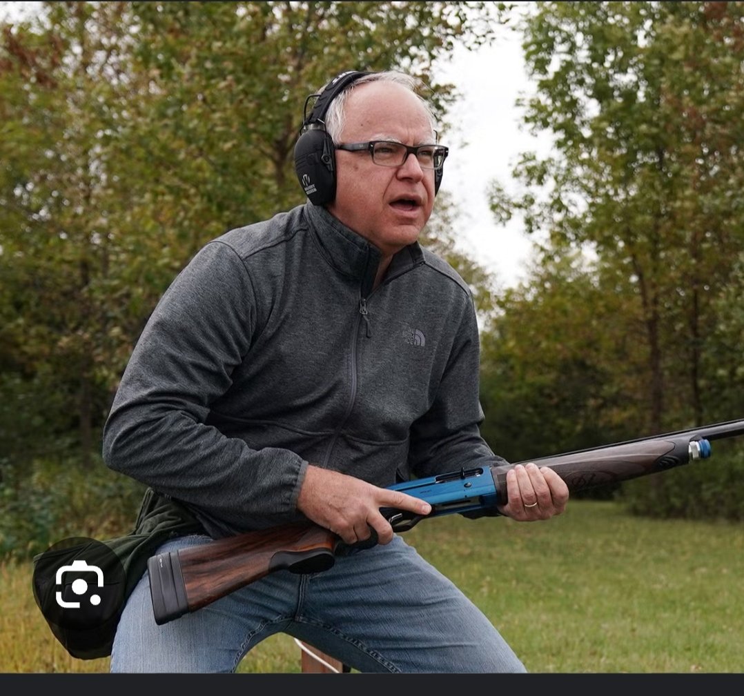 Davids_Sarcasm's tweet image. Elmer Fudd Walz!!!      
&apos;What&apos;s up socks?     

#BangerContent 
@Elon 
#ElmerFudd 
#sockpuppet Kamala 
@fightwithmemes
@LibertyCappy 
@PlanetOfMemes