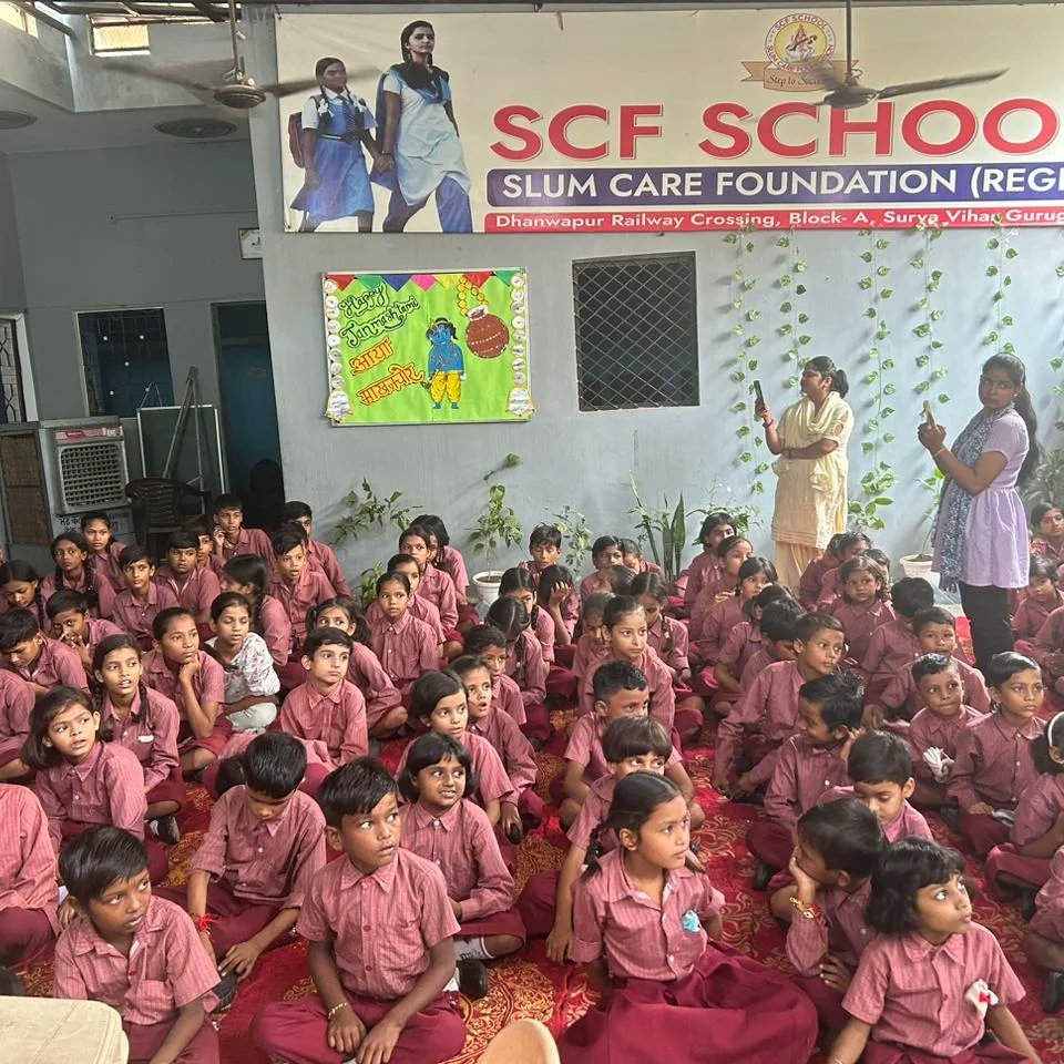 ComputerShiksh1's tweet image. 👩‍🎓 लड़कियों की आत्मनिर्भरता की नई राह: @ComputerShiksh1  कंप्यूटर साक्षरता

#ComputerShiksha सिर्फ एक कौशल नहीं, बल्कि #आत्मनिर्भरता की ओर बढ़ता एक कदम है। कंप्यूटर साक्षरता कार्यक्रम के माध्यम से, हम अल्पसंतृप्त स्कूलों की लड़कियों को #डिजिटल कौशल से #सशक्त बना रहे हैं।
