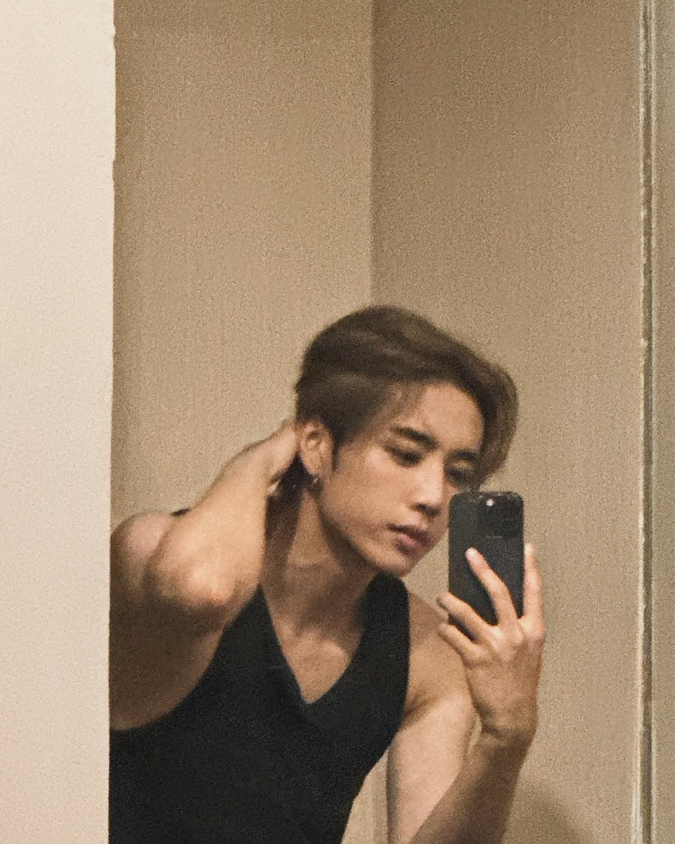 swofthemoment's tweet photo. 240825 선우 인스타 https://t.co/JkfqtDrXwj