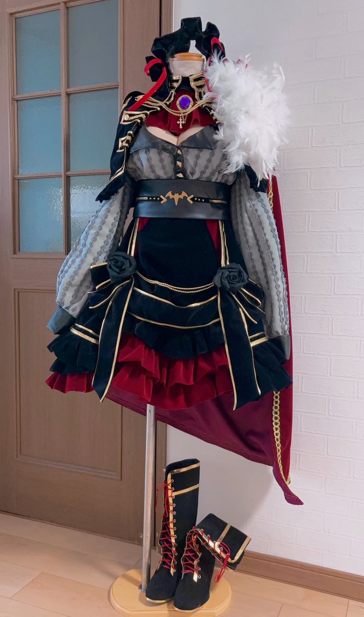 🌈🕒cos

サーニャちゃんのお衣装作りました🤍
質感拘りたくて全部ハイミロンと、シャツの柄は染めたレースにした！
有り得ないくらい重くて暑い！
 #Atelier_rika