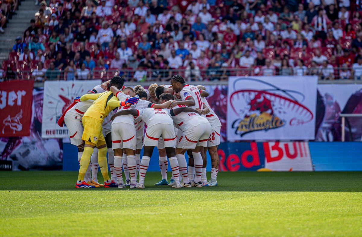 RBLeipzig's tweet image. Matchday Fact am Sonntag: 

Es war für uns das erst zweite Heimspiel zum #Bundesliga-Auftakt - und zum zweiten Mal konnten wir einen Sieg feiern! 

Vor dem 1:0 gegen den @VfLBochum1848eV gab es 2020 einen 3:1-Erfolg gegen @1FSVMainz05.   

#RBLBOC #Bundesliga